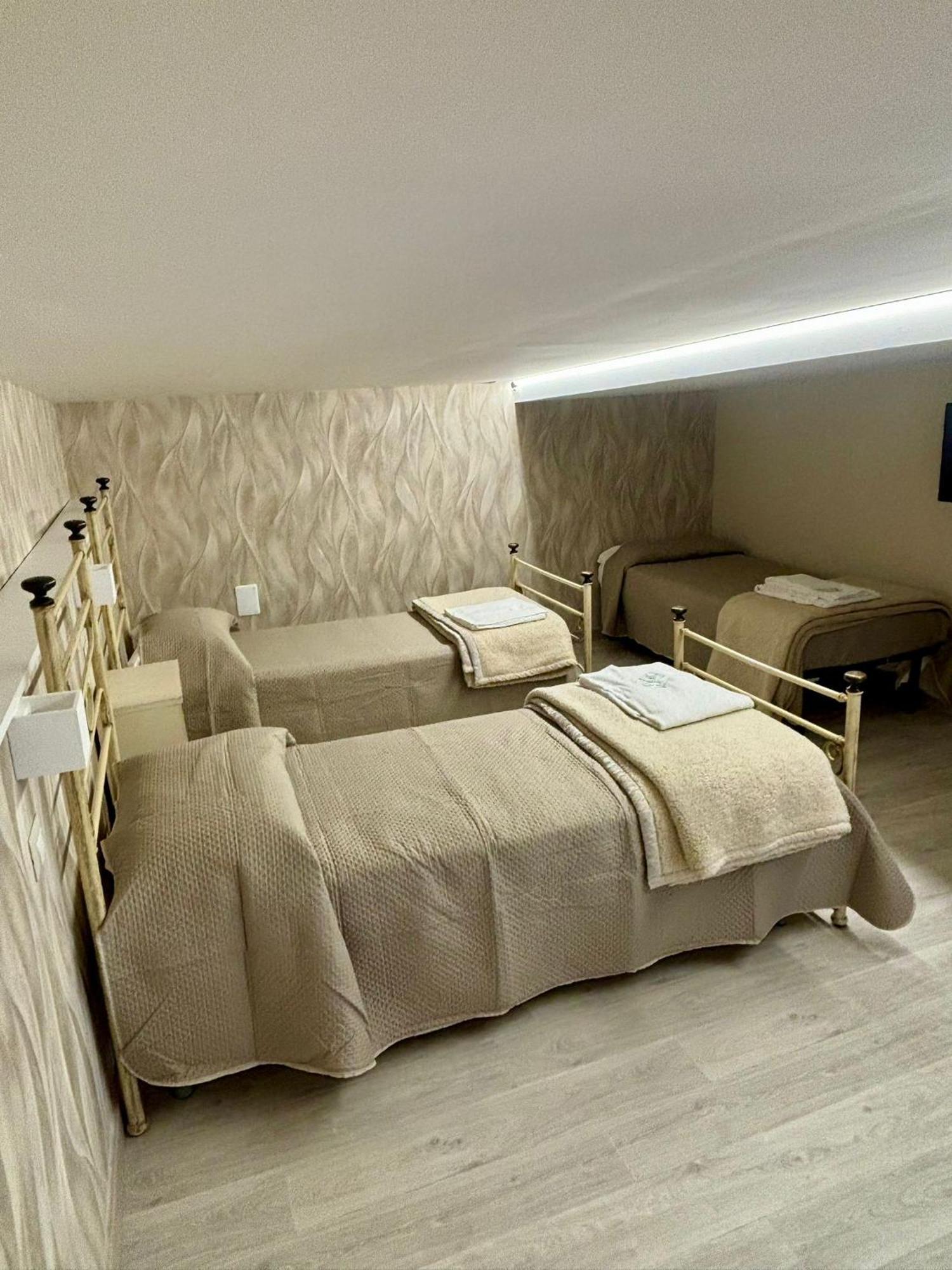 Rooms & Restaurant Il Castagneto Campagna Exterior photo